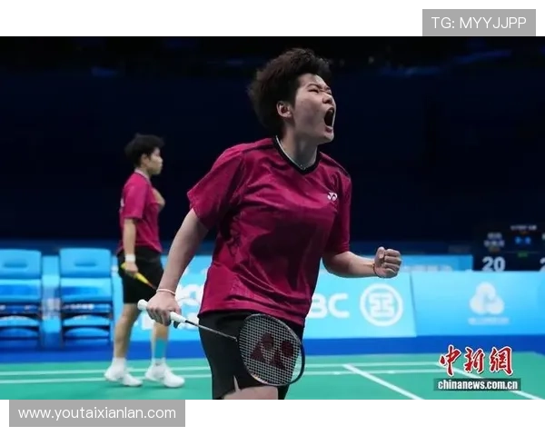 黄东萍盛赞小谭宁在赛场上全程保护自己展现队友情深故事感人画面