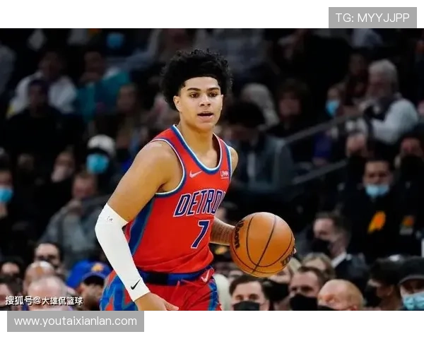 华子称麦丹休赛期进步显著参与进攻将极大提升球队表现