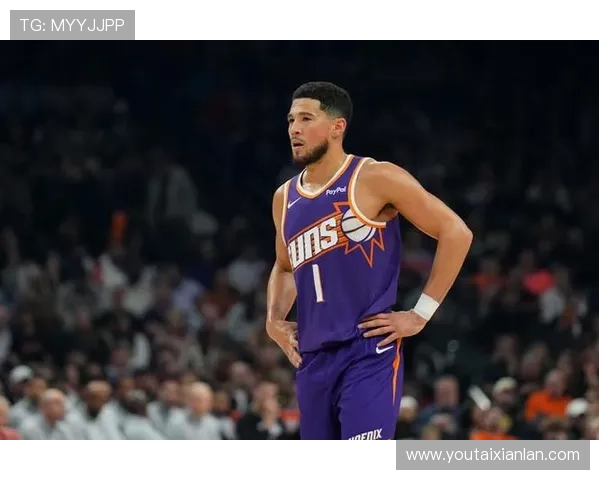 布克上半场表现全面贡献13分5篮板4助攻2抢断次节火力全开再添10分